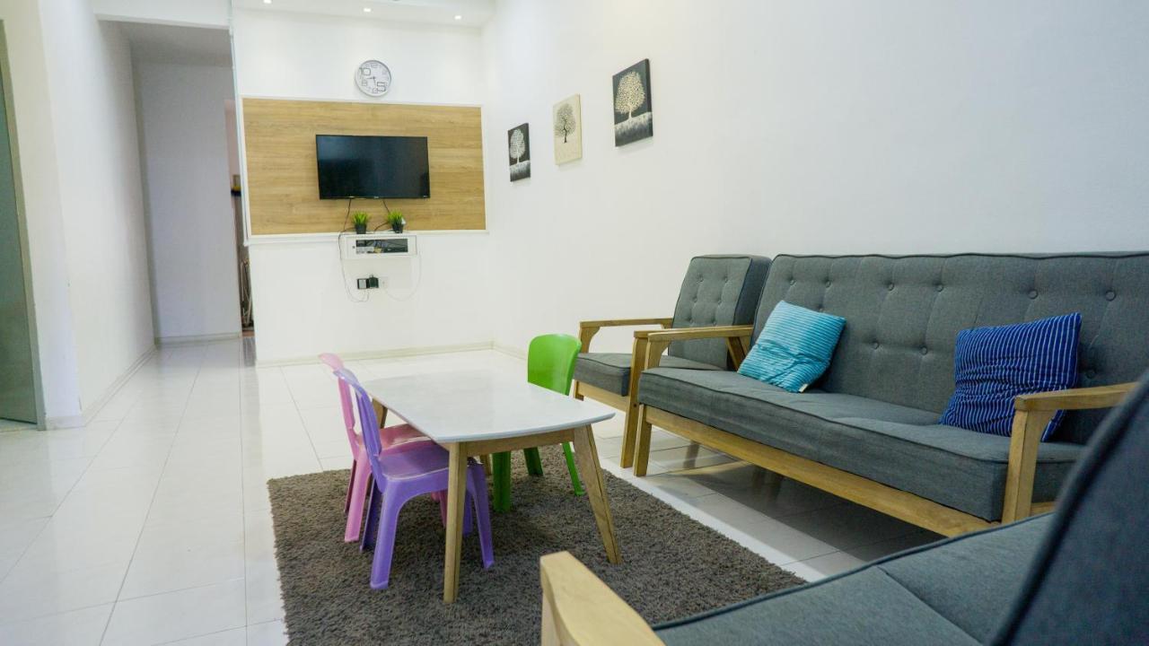 NikQi's Homestay Temerloh Buitenkant foto