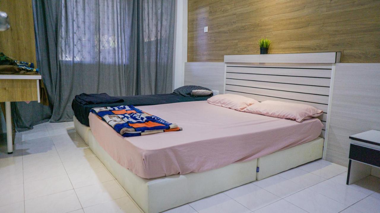 NikQi's Homestay Temerloh Buitenkant foto