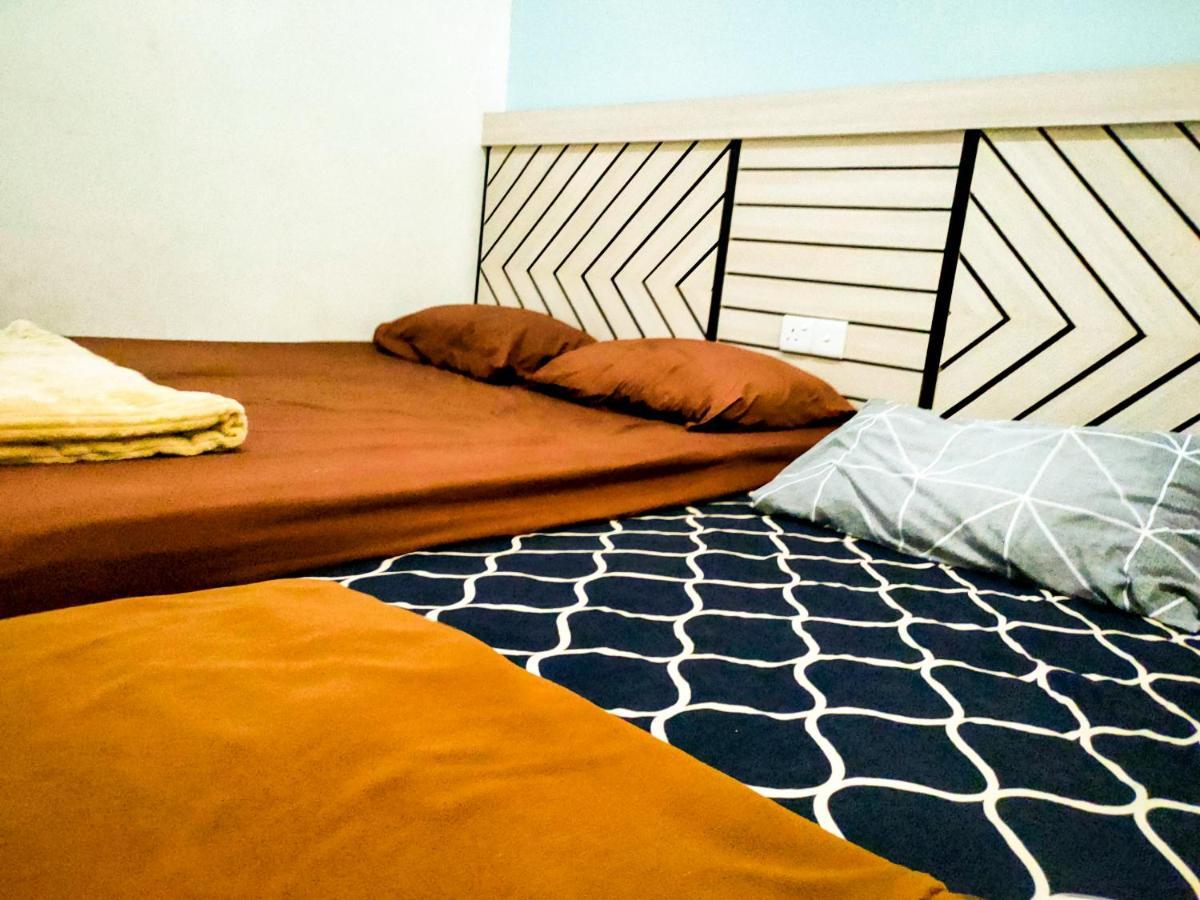 NikQi's Homestay Temerloh Buitenkant foto