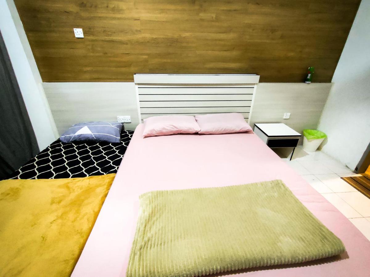 NikQi's Homestay Temerloh Buitenkant foto