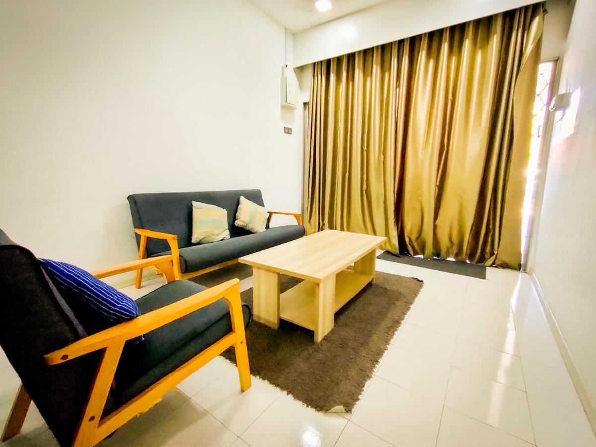 NikQi's Homestay Temerloh Buitenkant foto