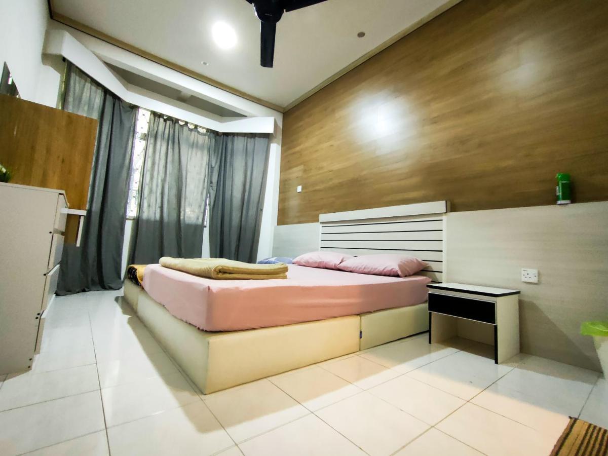 NikQi's Homestay Temerloh Buitenkant foto