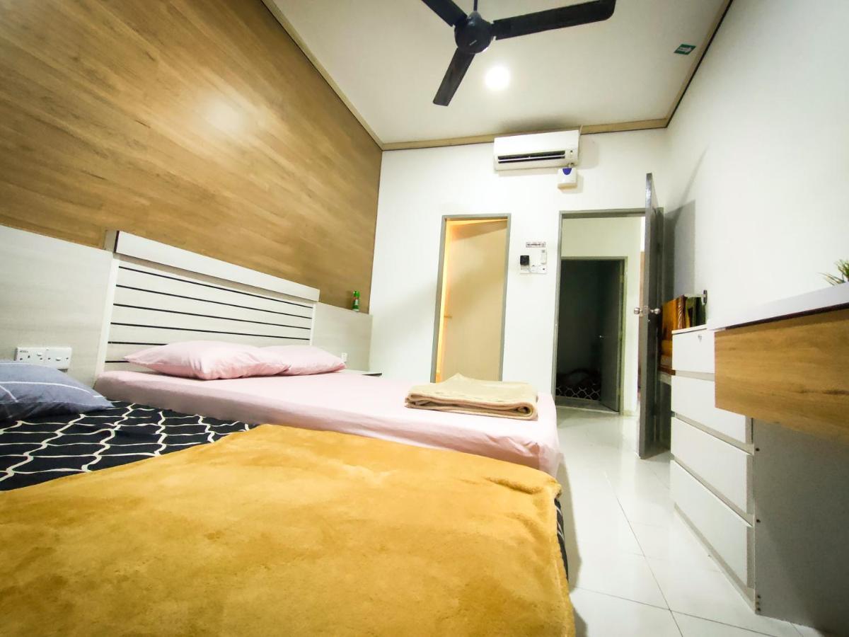NikQi's Homestay Temerloh Buitenkant foto